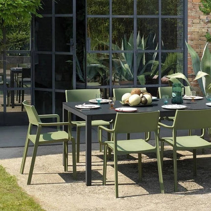 Nadi 8-Seater Outdoor Dining Set with Timeless Italian Design - hospitality