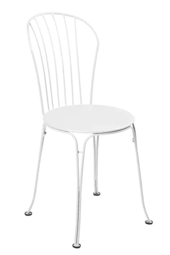 Fermob OPÉRA+ metal outdoor chair with curved back and armrests
