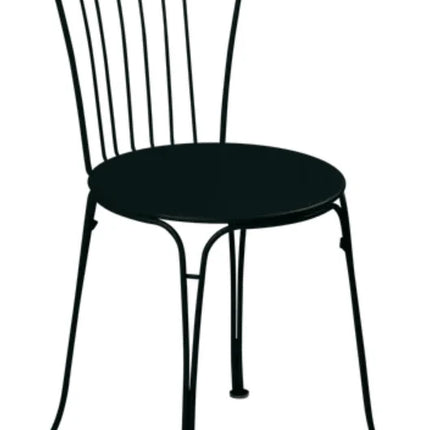  suitable for restaurant and outdoor seating