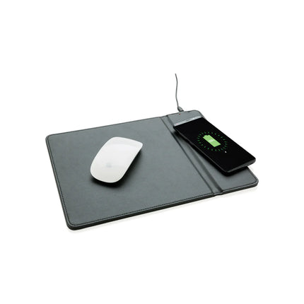  featuring integrated 5W wireless charging functionality.
