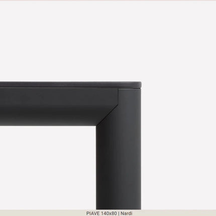 Piave 70 High Table - hospitality