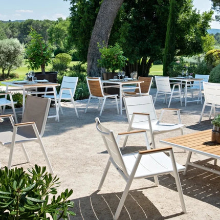 Pilotis V. Low Table 104 x 67.5 cm Teak & Aluminium - hospitality