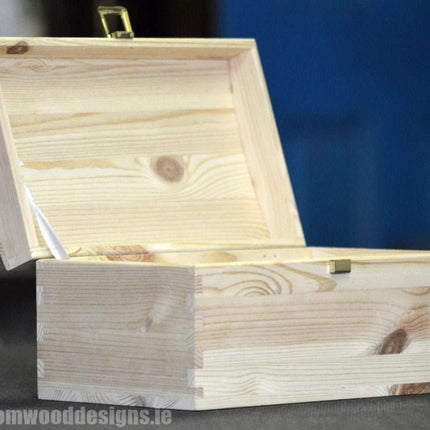 Pine Wood Chest CB2 26 X 16 X 13,5 cm - hospitality