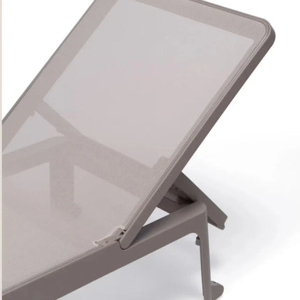 Plano Outdoor Sun Lounger by Nardi – Reclining Poolside Furniture - hospitality