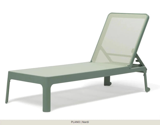 Plano Outdoor Sun Lounger by Nardi – Reclining Poolside Furniture - hospitality