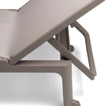 Plano Outdoor Sun Lounger by Nardi – Reclining Poolside Furniture - hospitality