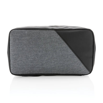 Portable UV-C steriliser pouch with integrated battery - hospitality