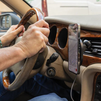 PowerCruze RCS rplastic 15W magnetic charging car holder - hospitality