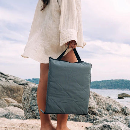 RPET foldable quilted picnic blanket - hospitality