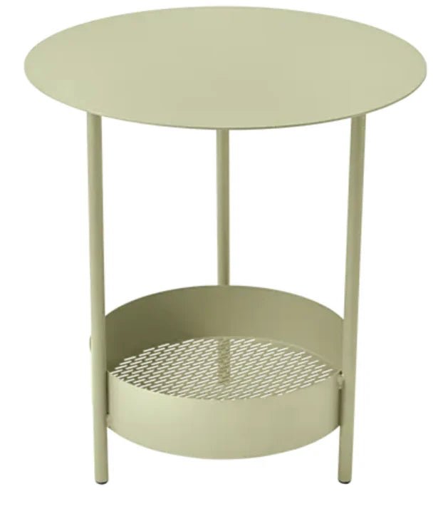 Salsa Pedestal Table - hospitality