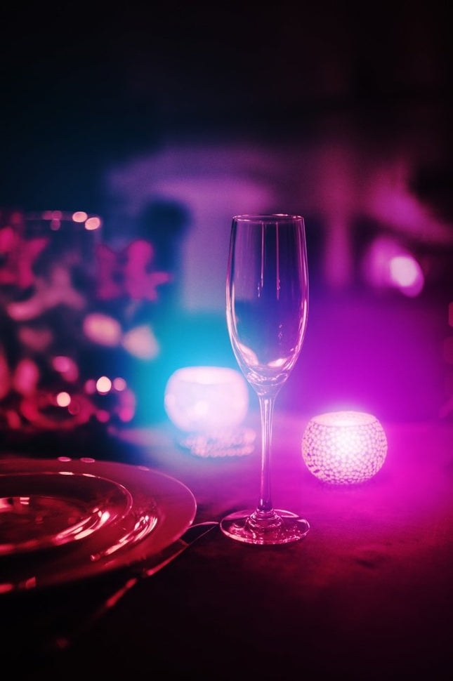 Securit® Rechargeable Tea Light Set Amsterdam in RGB + Warm White – Pack of 6 | Hospitality Table Lighting - hospitality