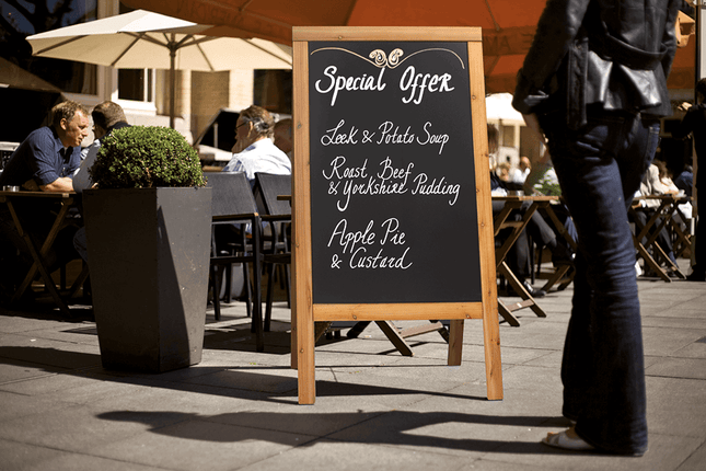 Securit® Woody Large Pinewood Pavement Board in Teak 120 cm Lit Pavement Sign Set – Board + LED Lamp + Wind Stopper + Markers | Hospitality Trade Pack - hospitality