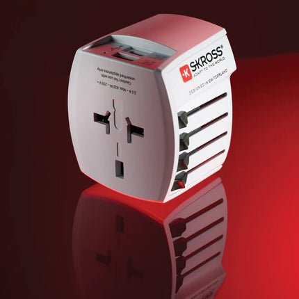 SKROSS World Travel Adapter MUV 2-pole with USB A and C - hospitality