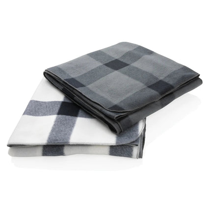 Soft plaid fleece blanket - hospitality