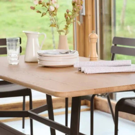 SO'O 180 x 90 Oak table 6 seater - hospitality