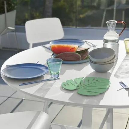 SO'O Oval Oak Ø117 - hospitality