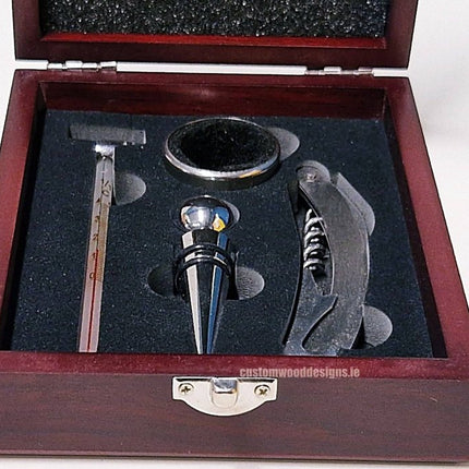 Wine set in wooden box pack of 25 - hospitality
