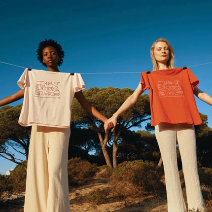 Yal women lightweight recycled cotton t-shirt - hospitality
