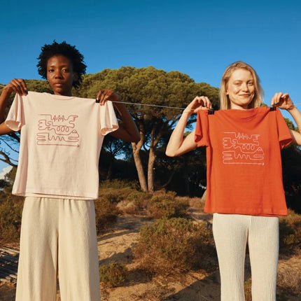 Yal women lightweight recycled cotton t-shirt - hospitality