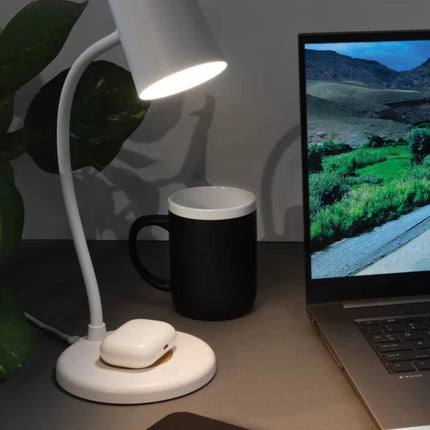 Zenara RCS recycled plastic and cork 15W wireless desk lamp - hospitality